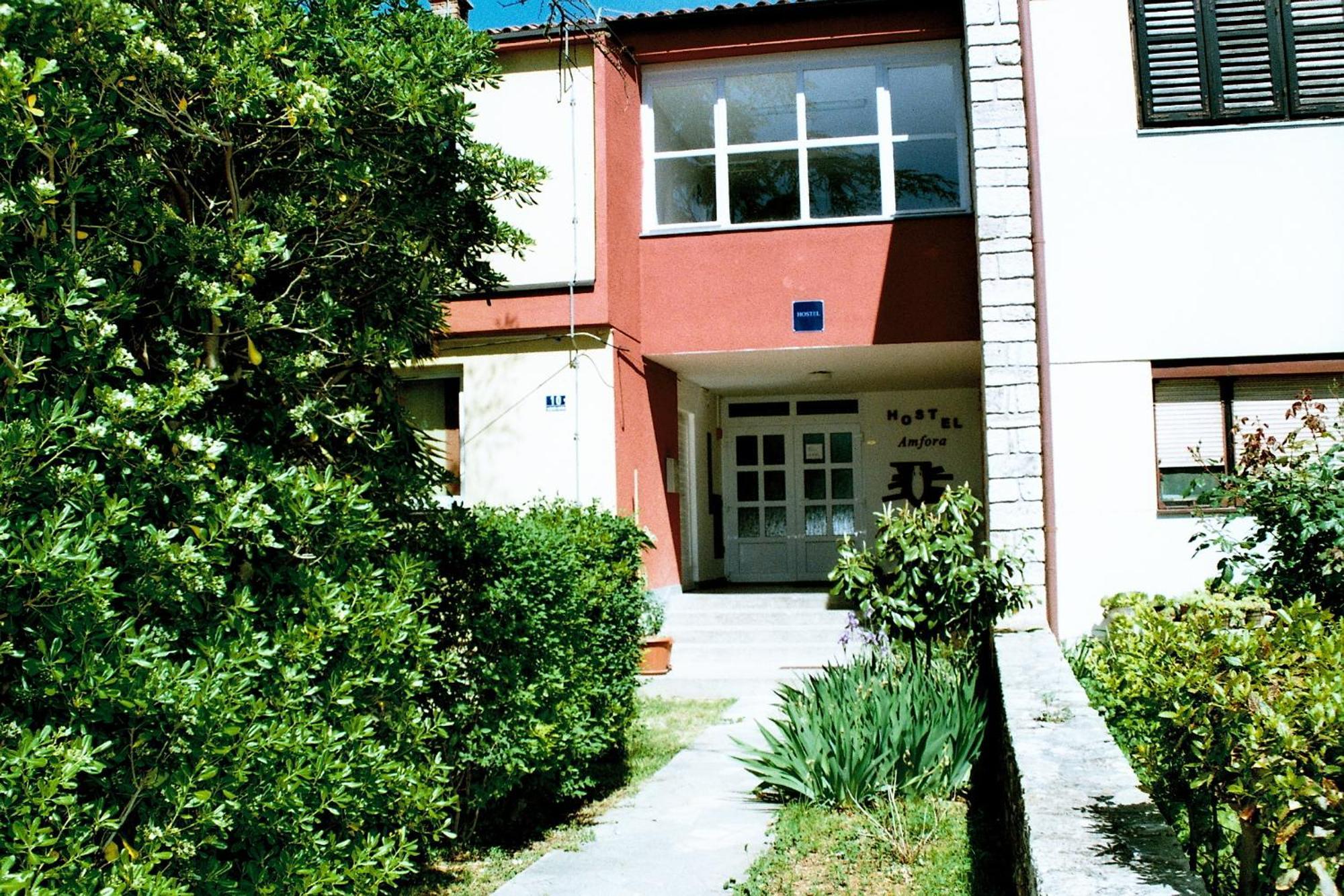 Hostel Amfora Fažana Exterior foto