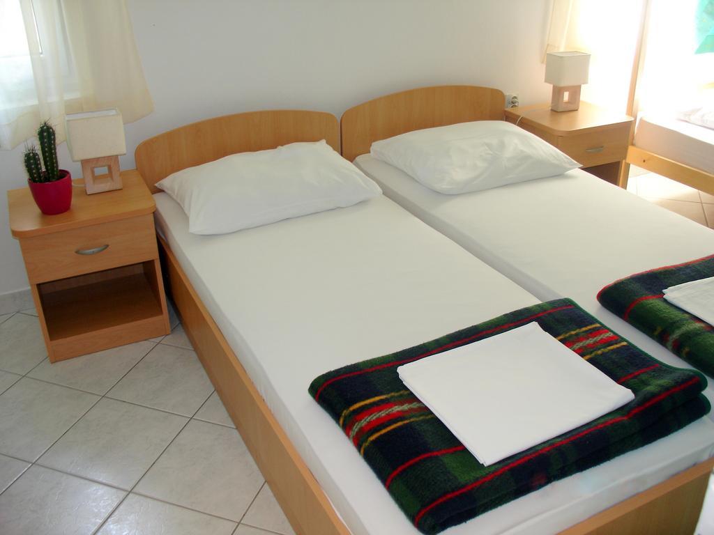 Hostel Amfora Fažana Habitación foto